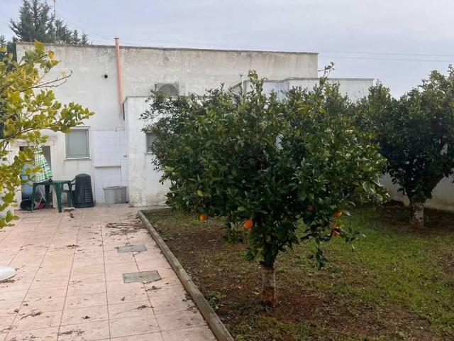 Villa in vendita a Cutrofiano LE