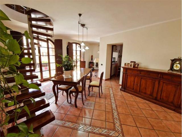 Villa in vendita a Cuveglio VA
