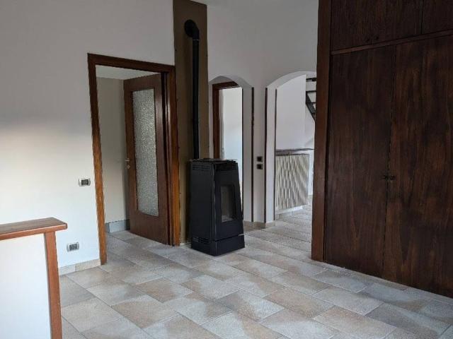 Villa in vendita a Cuasso al Monte VA