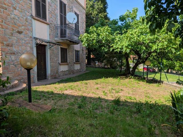 Villa in vendita a Cuasso al Monte VA