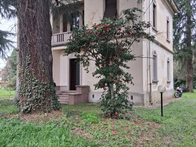 Villa in vendita a Cuggiono MI