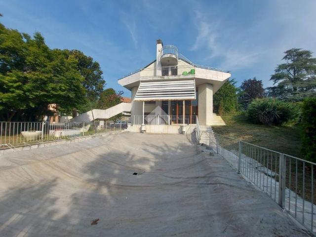Villa in vendita a Cumiana TO