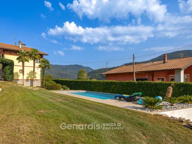 Villa in vendita a Cunardo VA