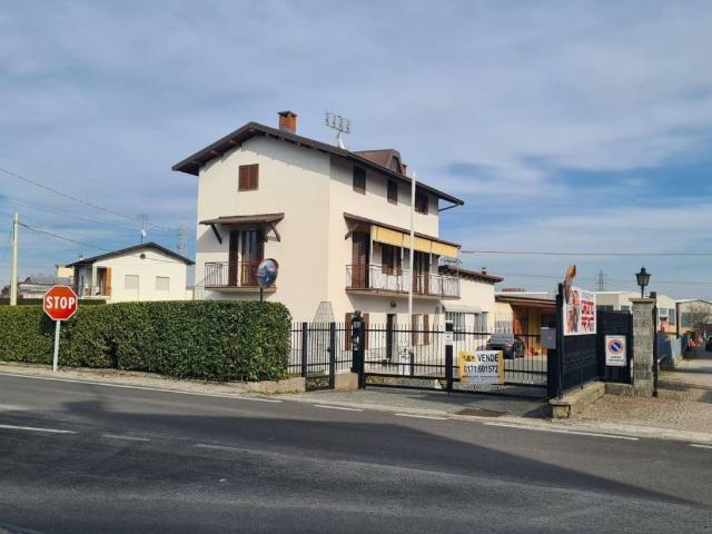 Villa in vendita a Cuneo CN