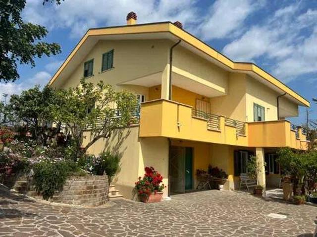 Villa in vendita a Cupello CH