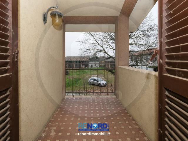 VILLA in VENDITA a CURA CARPIGNANO di 5 vani