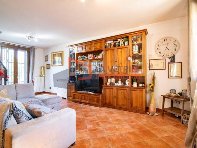 Villa in vendita a Cura Carpignano PV