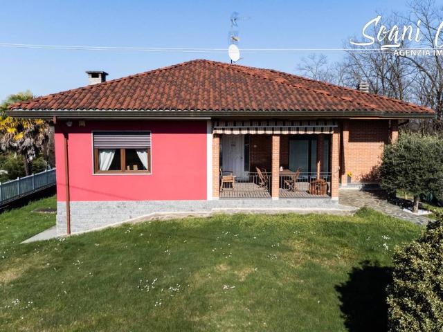 Villa in vendita a Cureggio NO