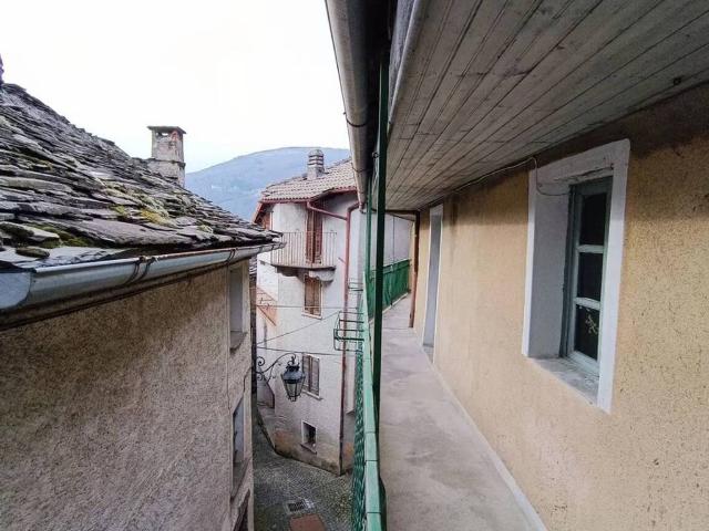 Villa in vendita a Curiglia con Monteviasco VA
