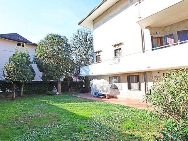 Villa in vendita a Curno BG