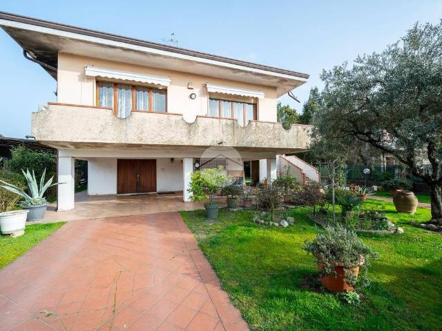 Villa in vendita a Curtatone MN