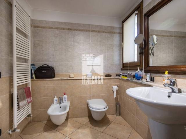 Villa in vendita a Curtatone MN