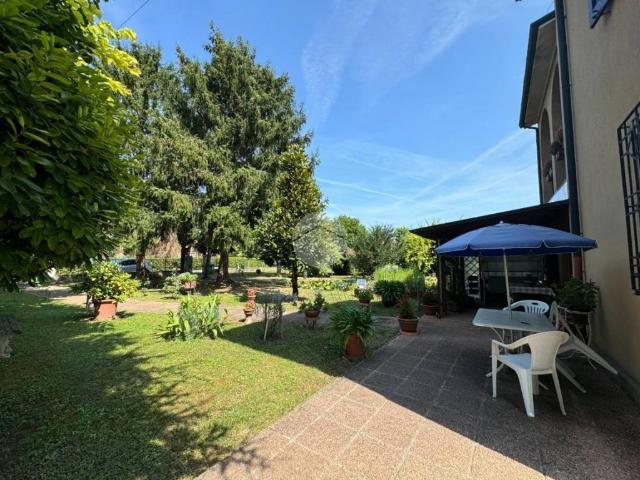 Villa in vendita a Curtatone MN