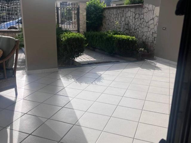 Villa in vendita a Curti CE