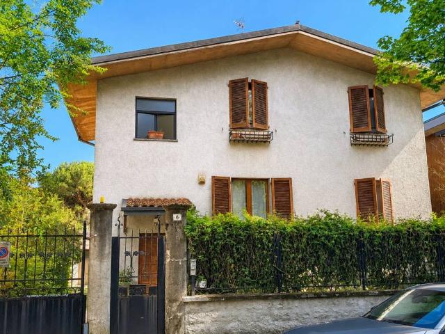 Villa in vendita a Cusano Milanino MI