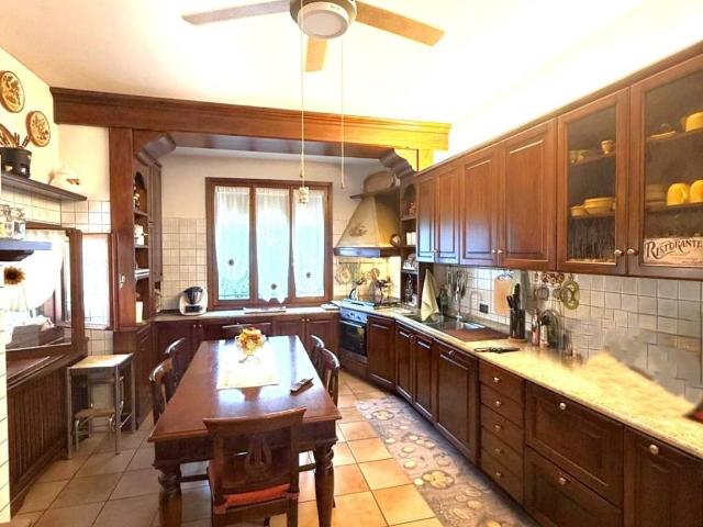 Villa in vendita a Cusano Milanino MI