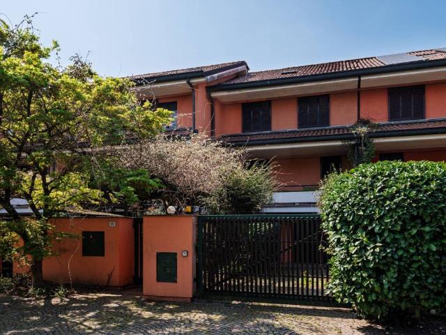 Villa in vendita a Cusago MI