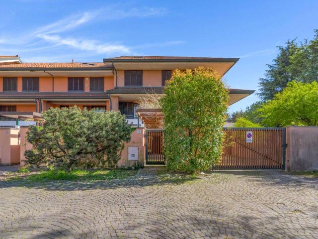 Villa in vendita a Cusago MI