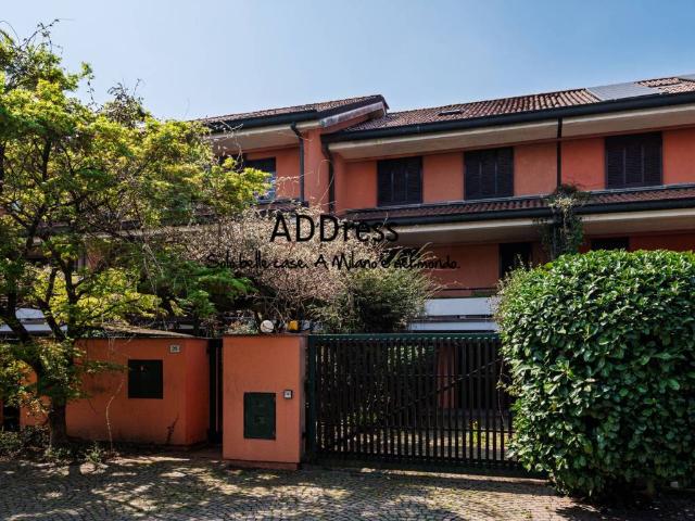 Villa in vendita a Cusago MI