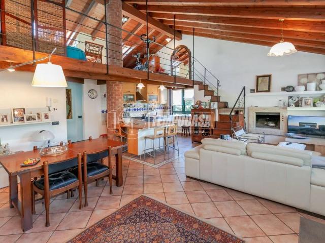 Villa in vendita a Cusago MI