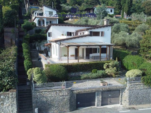 Villa in vendita a Ameglia SP