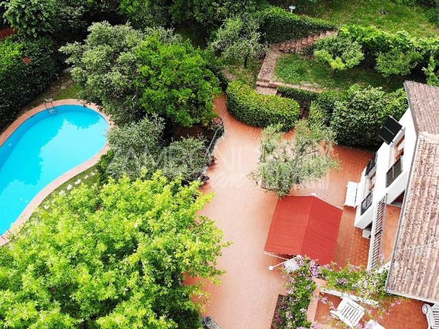 Villa in vendita a Ameglia SP