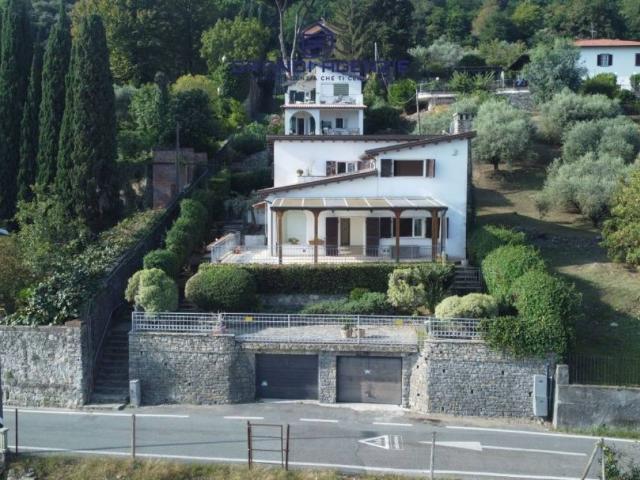 Villa in vendita a Ameglia SP