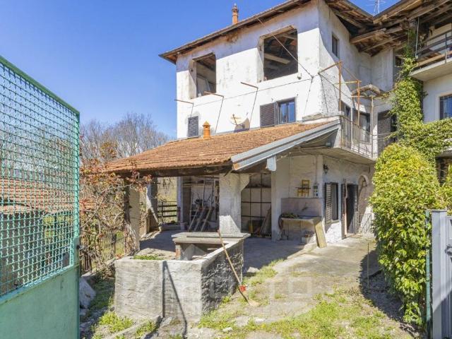 Villa in vendita a Ameno NO