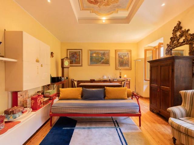 Villa in vendita a Ameno NO