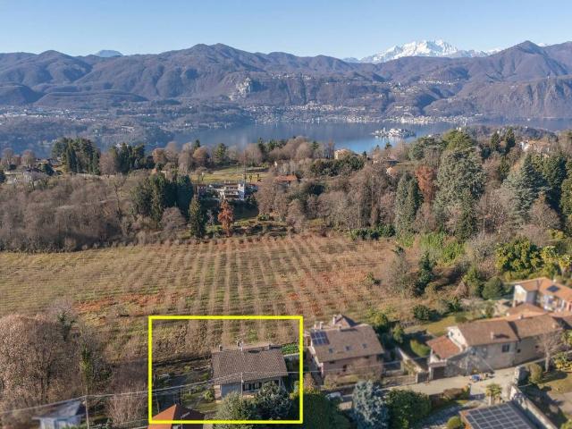 Villa in vendita a Ameno NO