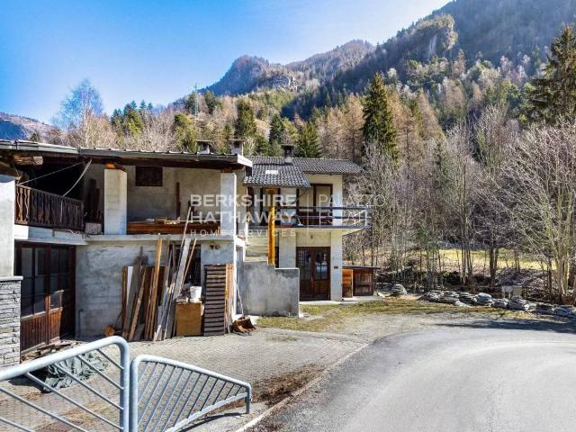 Villa in vendita a Antey Saint Andrè AO