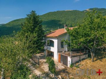 Villa in vendita a Antrodoco RI
