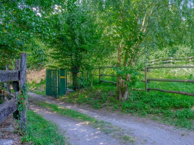 Villa in vendita a Anzano del Parco CO