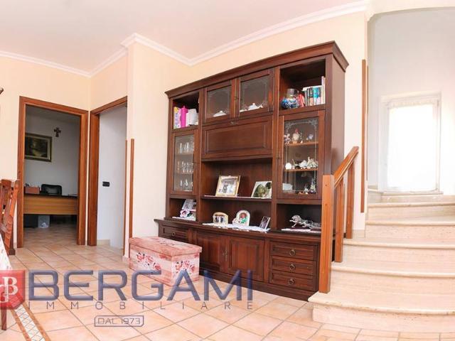 Villa in vendita a Anzio RM