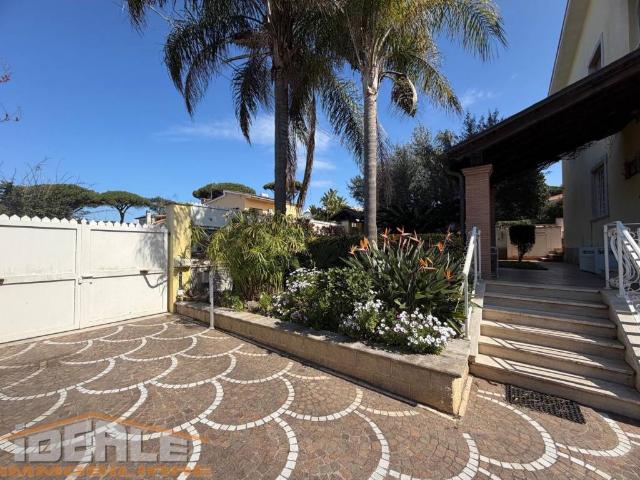 Villa in vendita a Anzio RM