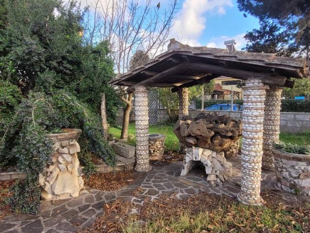 Villa in vendita a Anzio RM