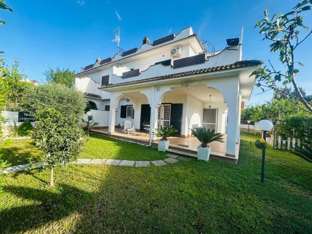 Villa in vendita a Anzio RM
