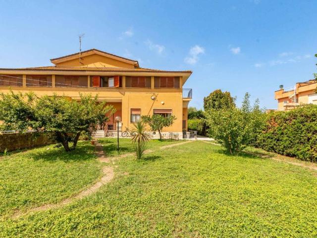 Villa in vendita a Anzio RM