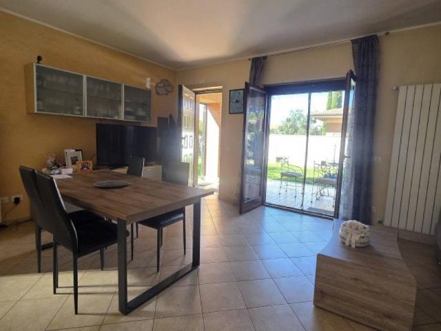 Villa in vendita a Anzio RM