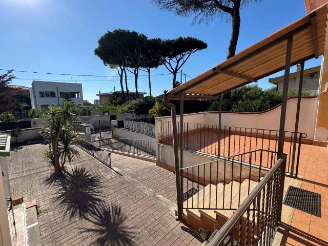 Villa in vendita a Anzio RM