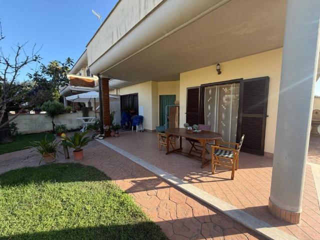 Villa in vendita a Anzio RM