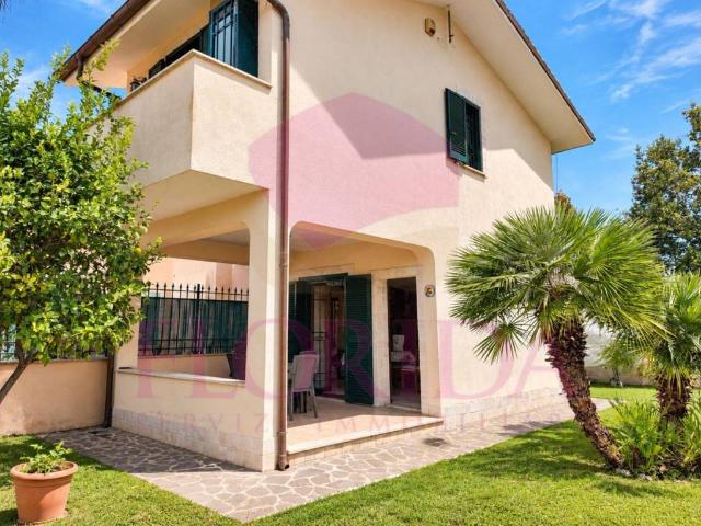 Villa in vendita a Anzio RM