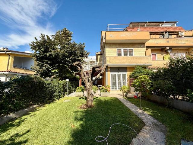 Villa in vendita a Anzio RM