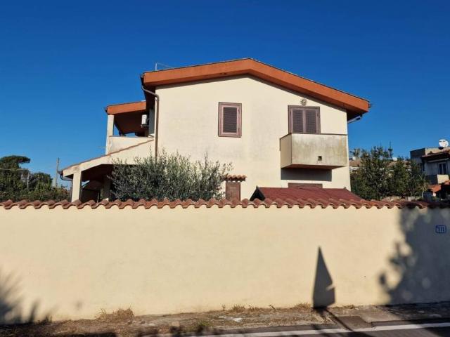Villa in vendita a Anzio RM