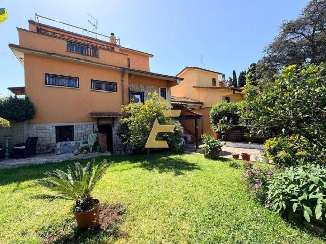 Villa in vendita a Anzio RM