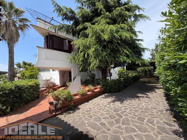 Villa in vendita a Anzio RM