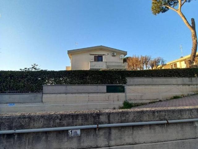 Villa in vendita a Anzio RM