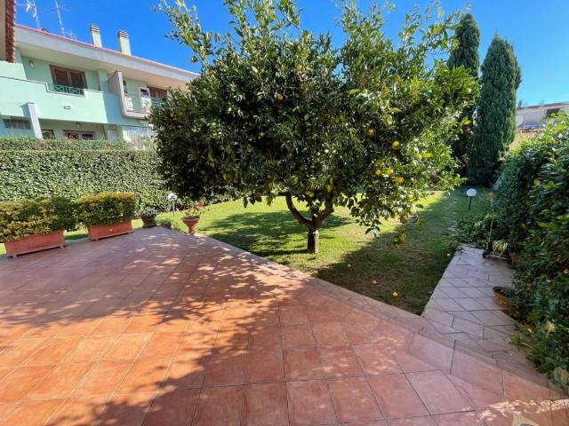 Villa in vendita a Anzio RM