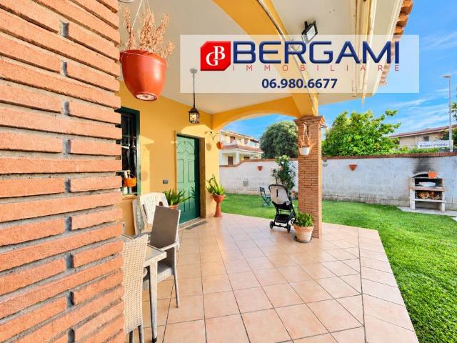Villa in vendita a Anzio RM