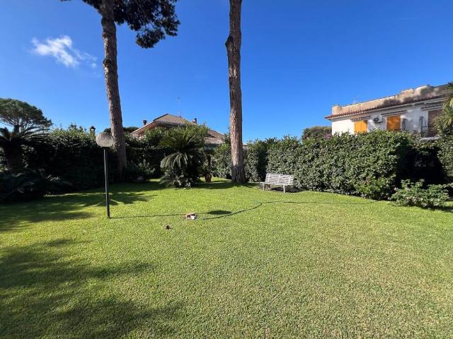 Villa in vendita a Anzio RM